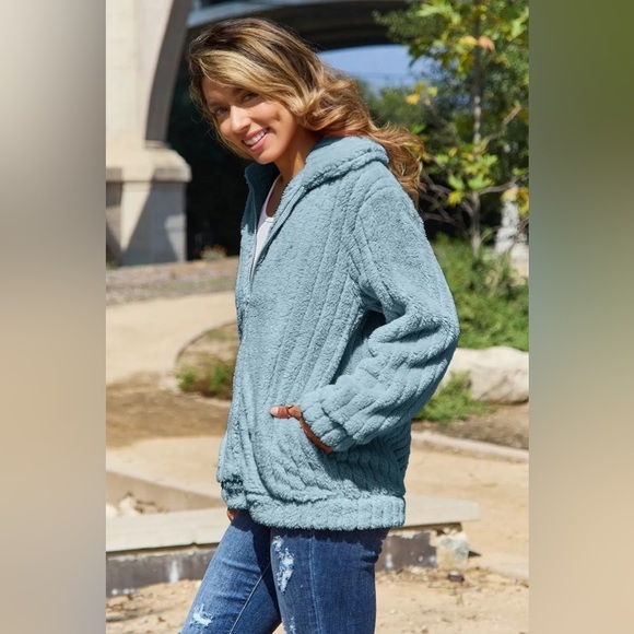 Posh Pocketed Collared Zip Up Jacket - Picture 3 of 4